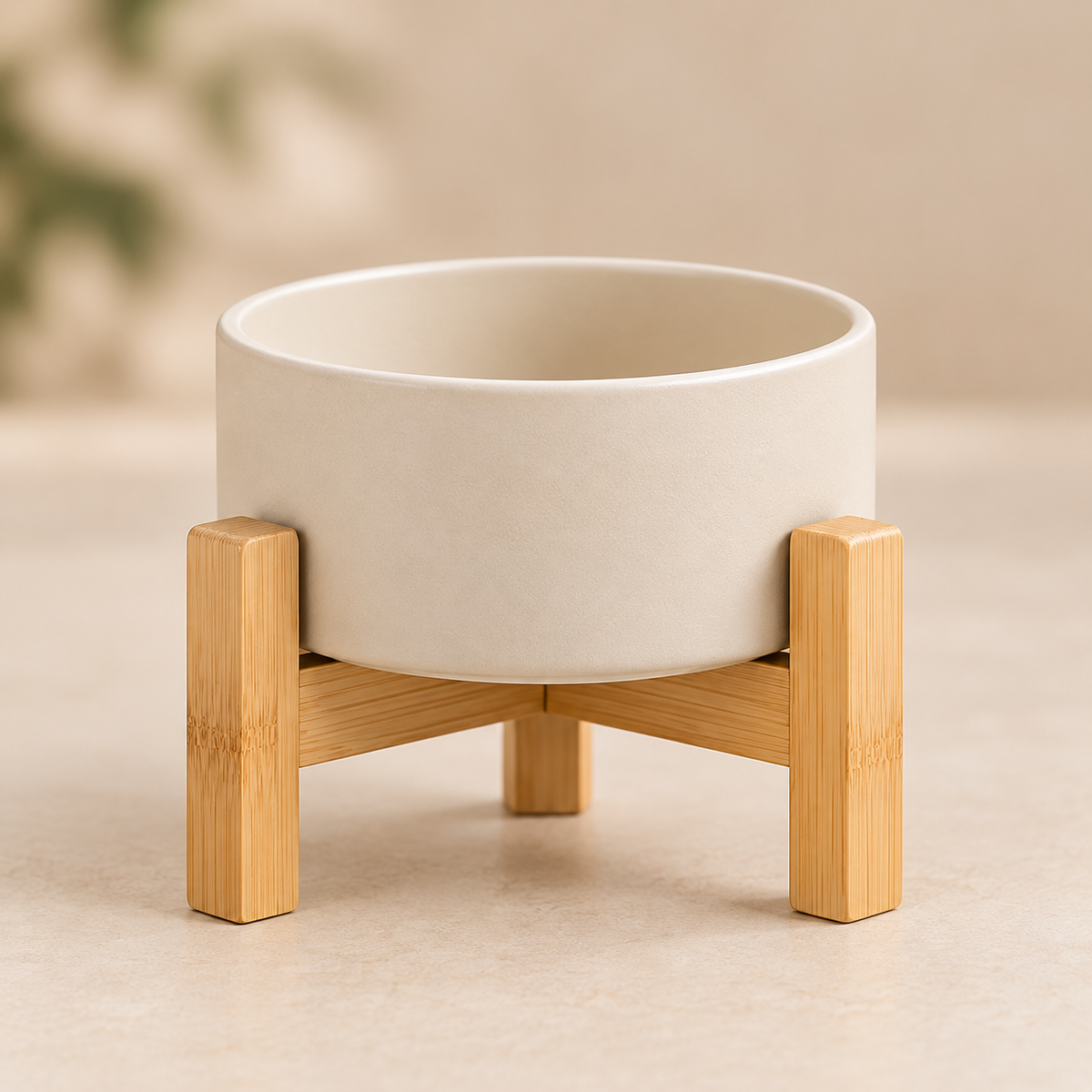 Witte Kera keramische voerbak 850 ml met houten standaard