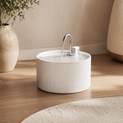 Close-up of circulating water on the Sora Flow 2.2 ceramic cat fountain
